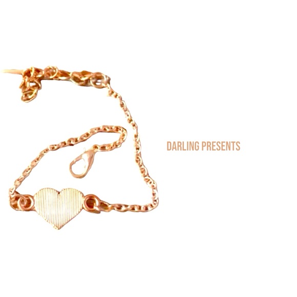 ACRYLIC HEART CHAIN BRACELET WOMEN COLOR RED & GOLD - Picture 2 of 3